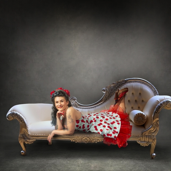 Meet your Posher, Kimberly - Picture 2 of 7